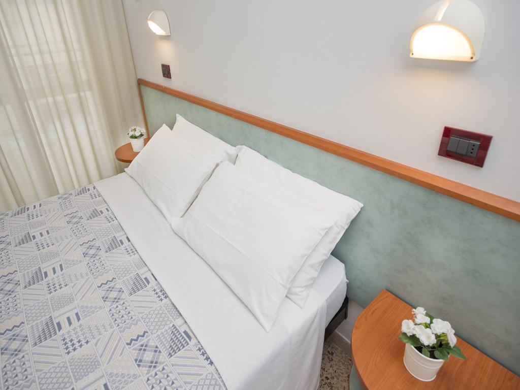 Hotel Mario Cesenatico Buitenkant foto