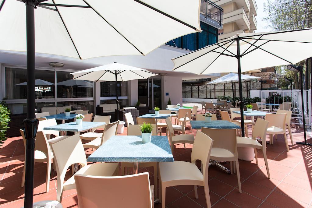 Hotel Mario Cesenatico Buitenkant foto