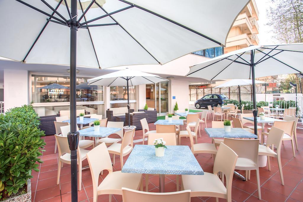 Hotel Mario Cesenatico Buitenkant foto